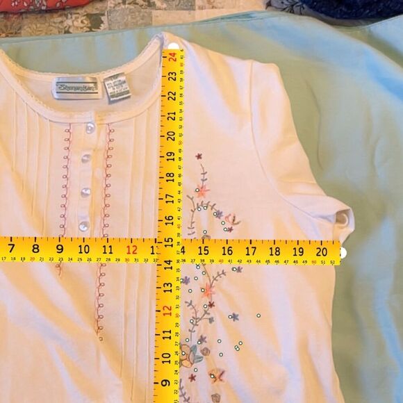 Shenanigans white blouse with colorful embroidery on front - Picture 5 of 5